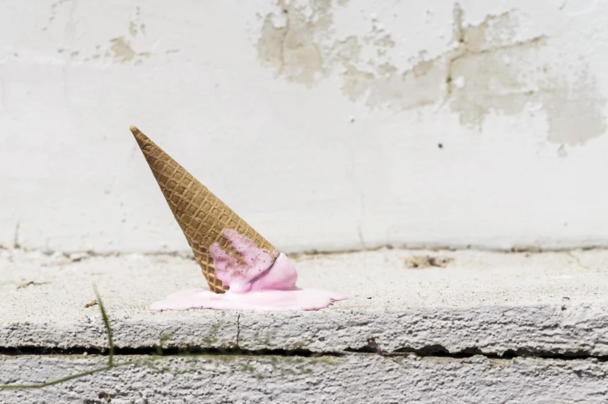 bankruptcy forces ice cream chain to close 500 locations